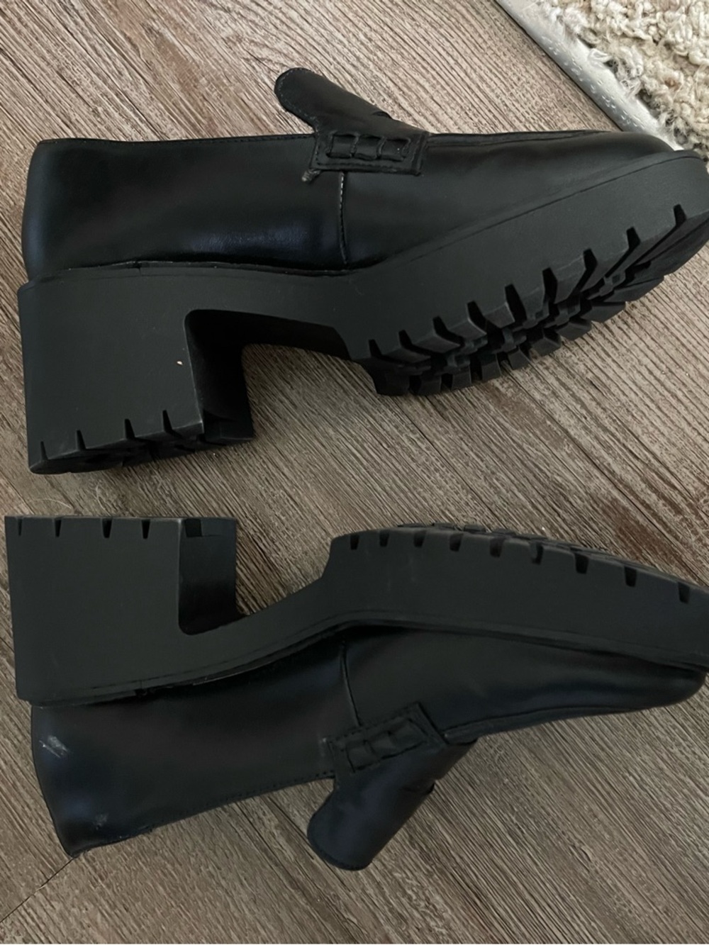 Universal Thread Platform Loafers - Picture 6 of 7